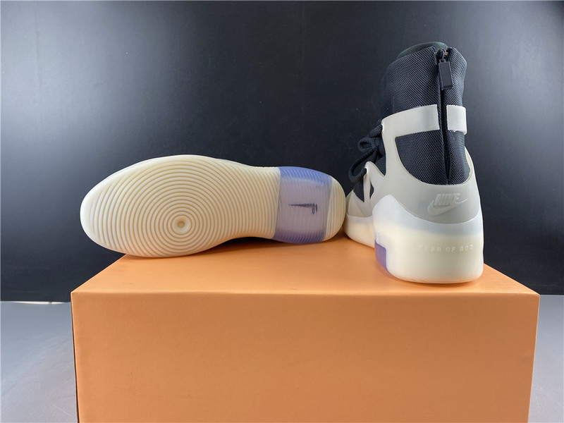 Nike Air Fear of God 1 String The Question AR4237-902