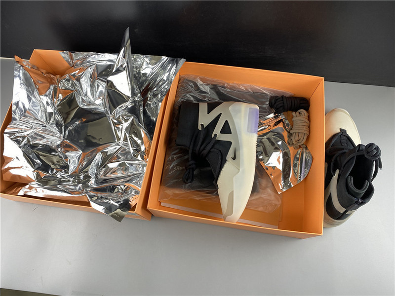 Nike Air Fear of God 1 String The Question AR4237-902