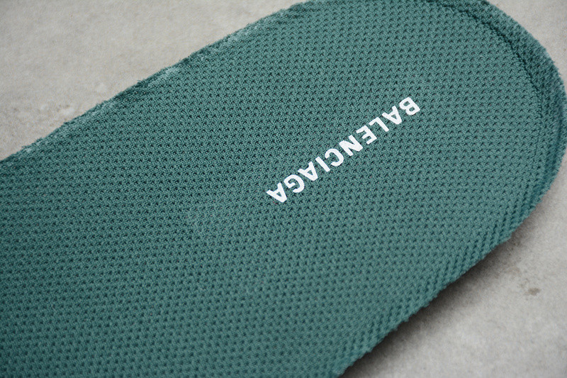 BALENCIAGE TRIPLE TRAINER 542023 W2LA1 3004