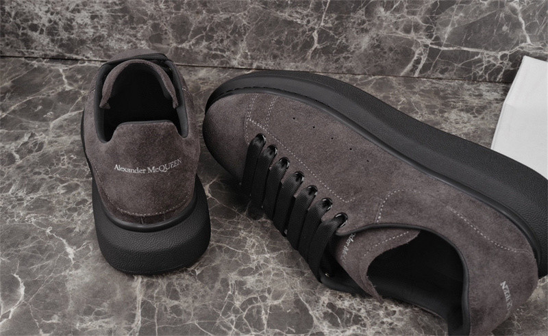 ALEXANDER MCQUEEN SNEAKER