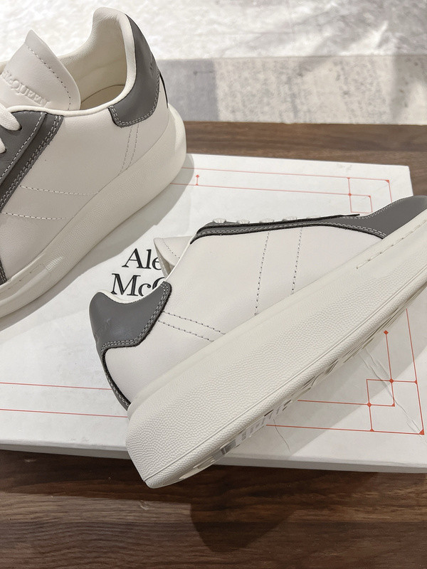 ALEXANDER MCQUEEN SNEAKER