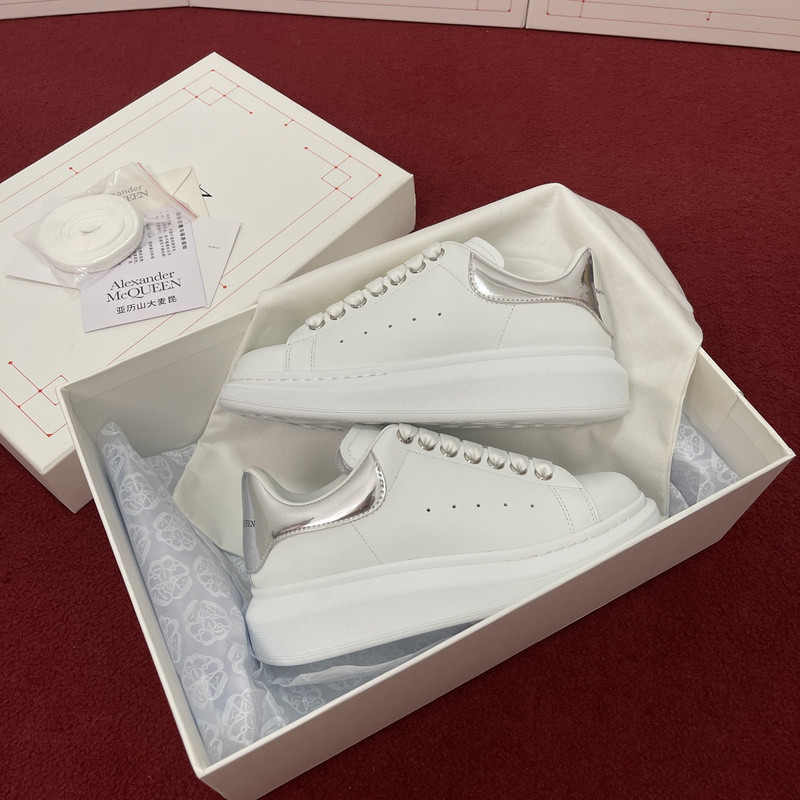 ALEXANDER MCQUEEN SNEAKER