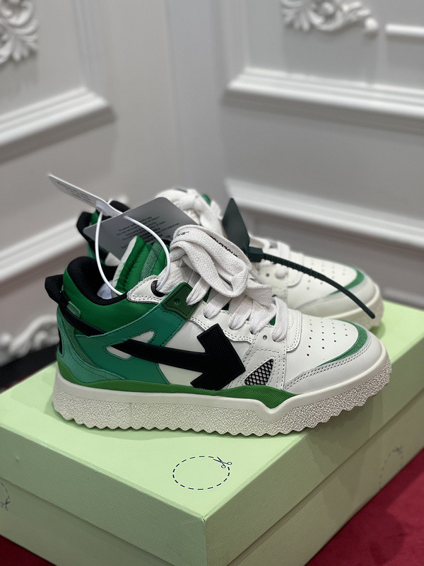 Off-White c/o Virgil Abloh