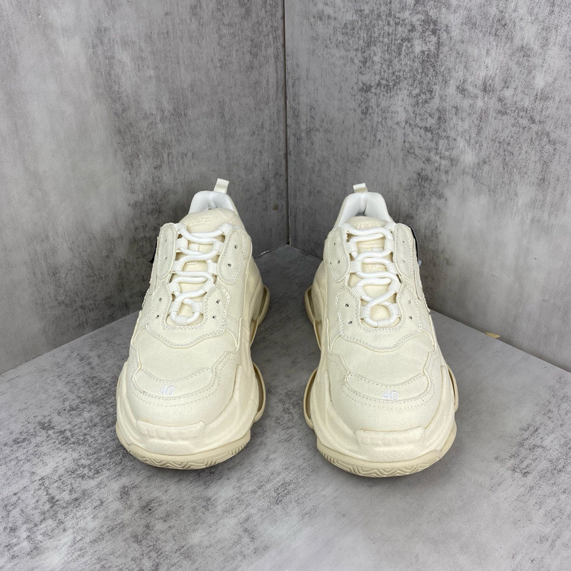 BALENCIAGA TRIPLE S