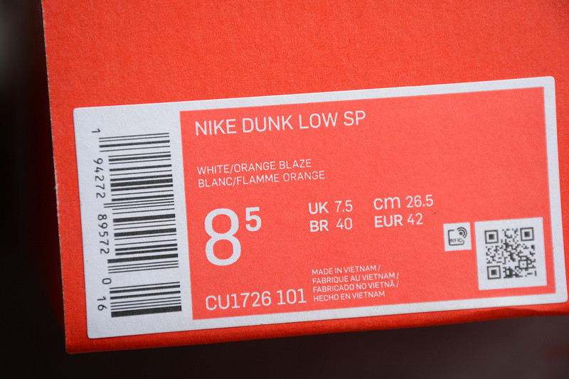 Nike SB Dunk Low SP Syracuse CU1726-101
