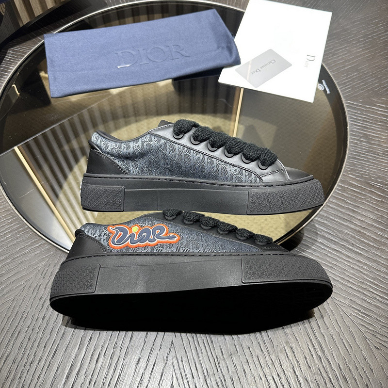 DR B33 SNEAKER