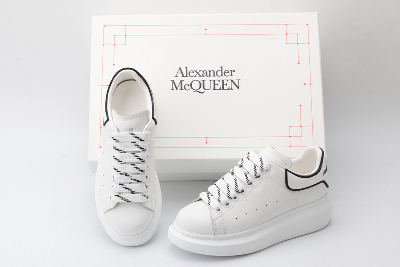 ALEXANDER MCQUEEN SNEAKER