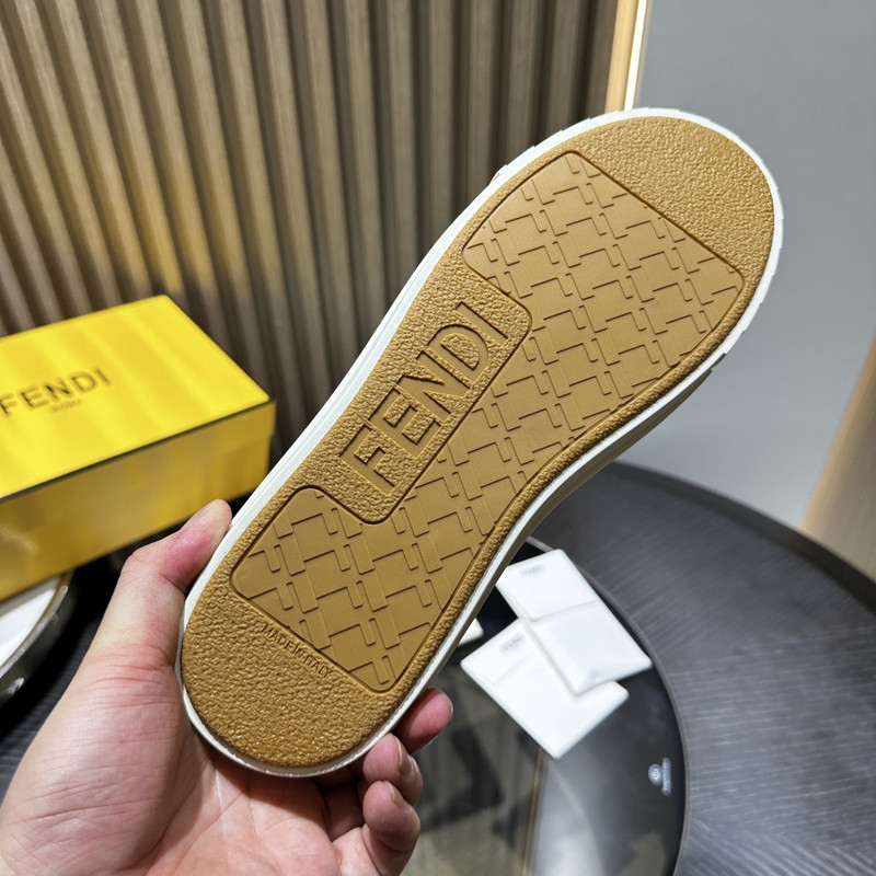 FENDI SNEAKERS