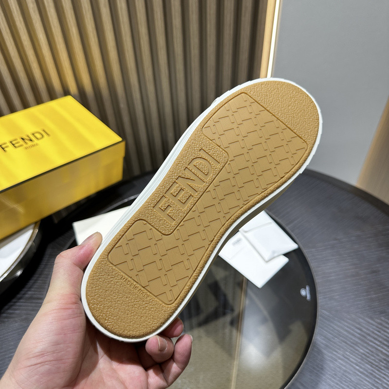 FENDI SNEAKERS