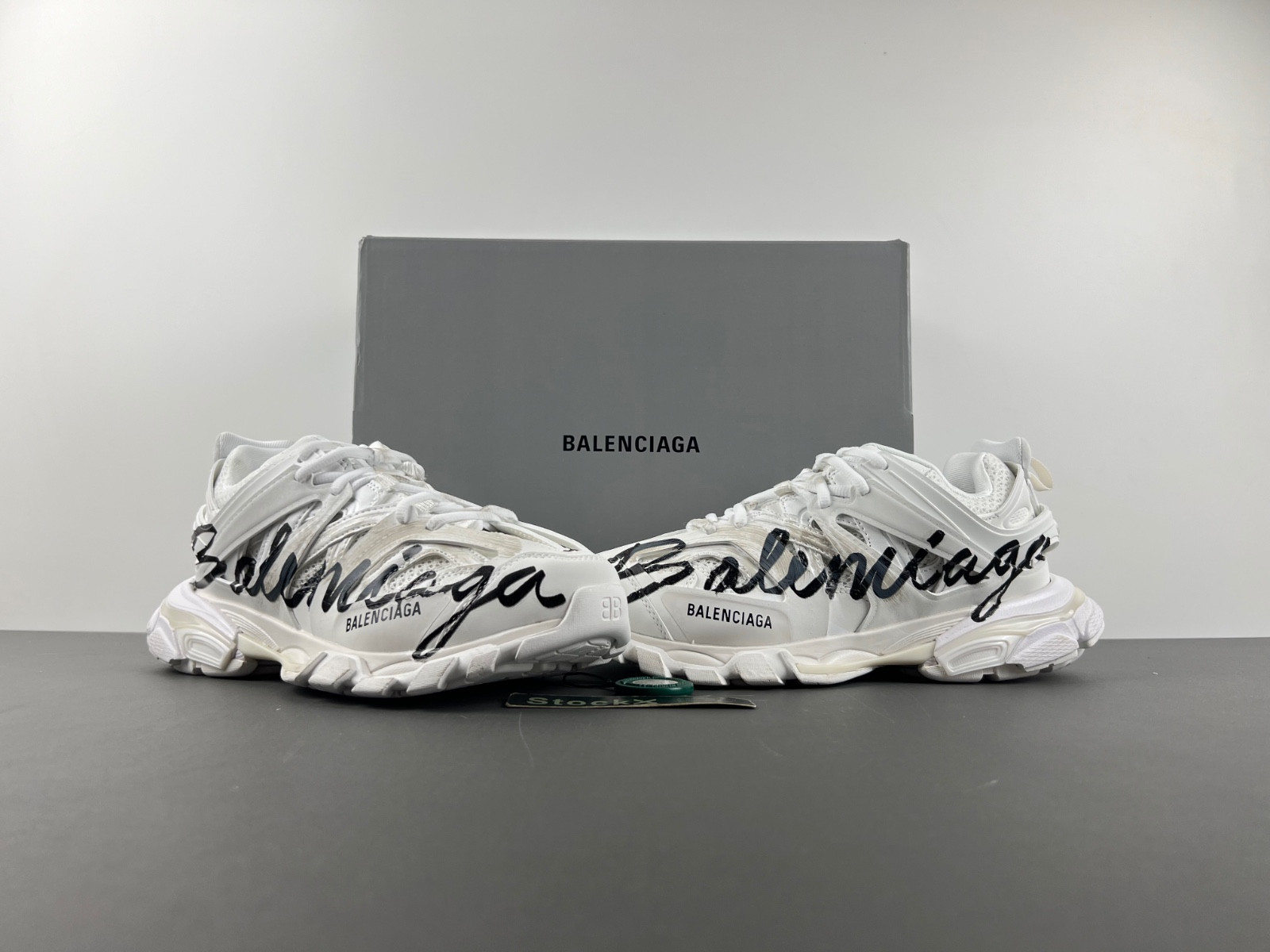 BALENCIAGA TRACK 542436 WTRHW 1090
