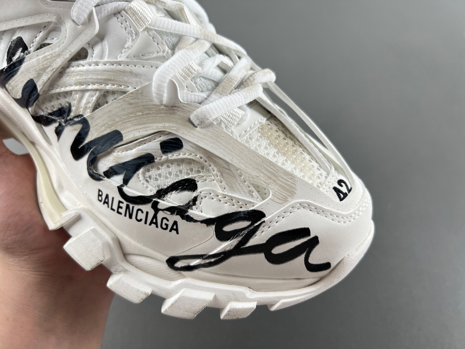BALENCIAGA TRACK 542436 WTRHW 1090