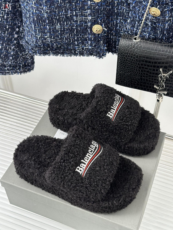 BALENCIAGA SLIDES