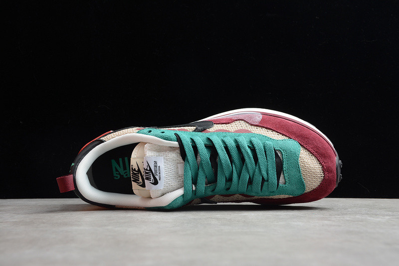 sacai x Nike VaporWaffle 5K BV0073-102