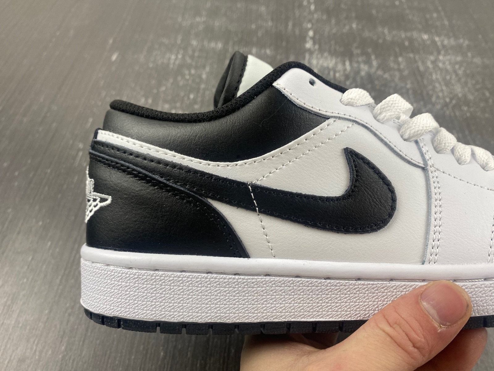 Jordan 1 Low White Black Men