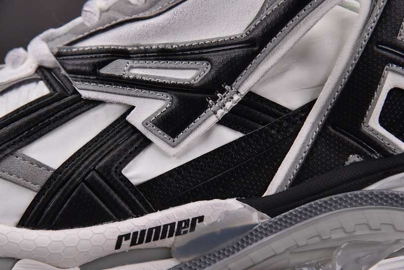 Ba*len*cia*ga runner 677403-w3rb5-9012