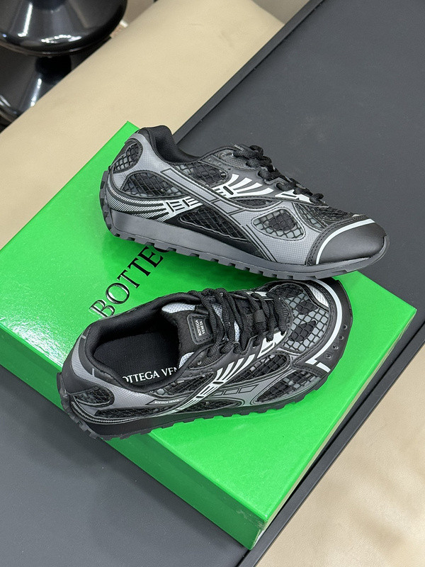 Bo*te*ga ve*ne*ta low-top orbit sneakers in black