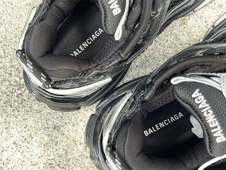 Balenciaga Runner 772767-W3RMU-1100
