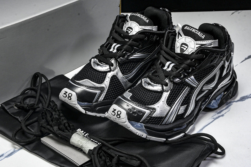 Balenciaga Runner 772767-W3RNY 0322