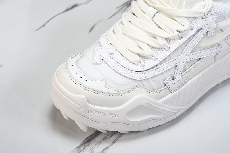 OW C/O ODSY-1000 SPORTS SHOES
