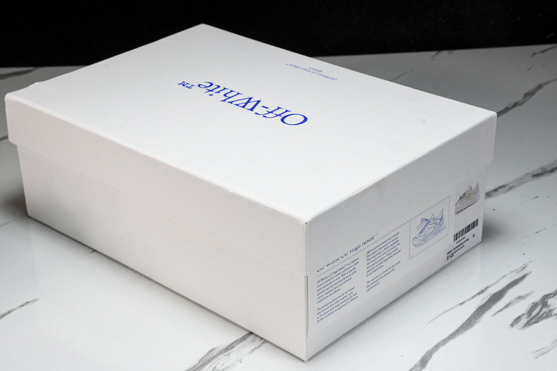 OW C/O ODSY-1000 SPORTS SHOES