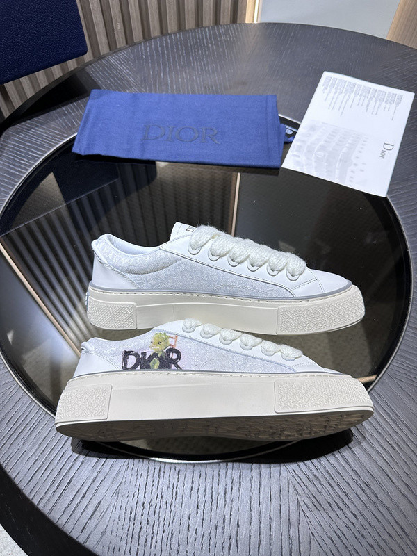 DR B33 SNEAKER