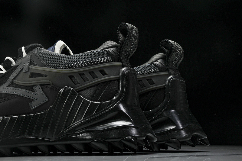 OW C/O ODSY-1000 SPORTS SHOES