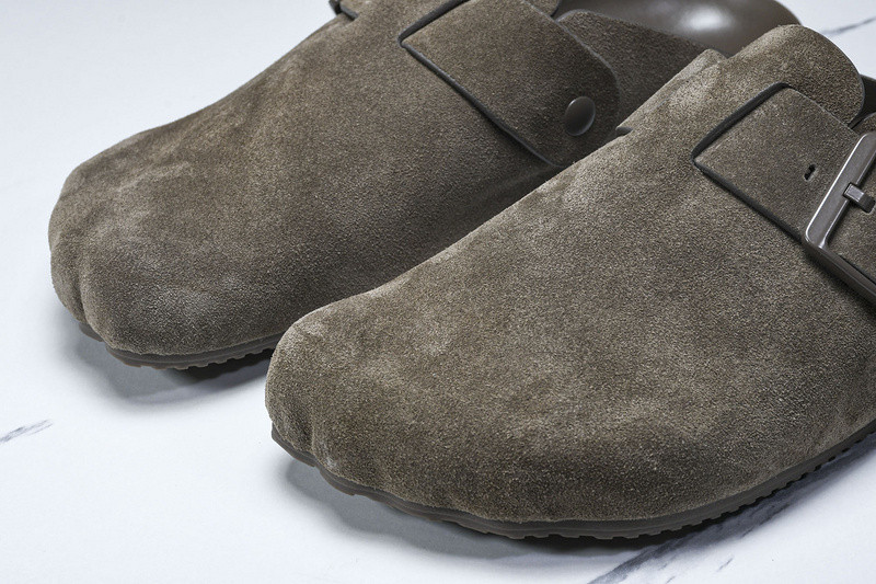 Ba*len*cia*ga Ba*len*cia*ga brown ‘sunday’ suede slides