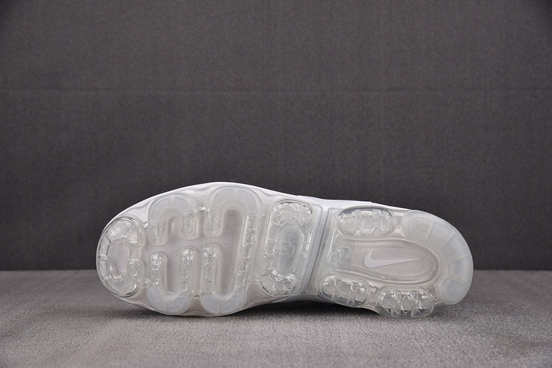 NEW Nike Air VaporMax Plus White Pure Platinum 924453-100