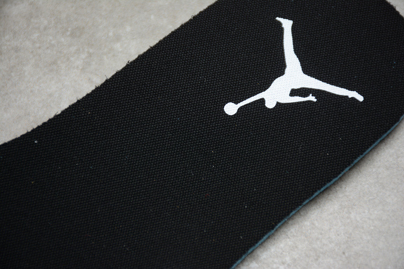 Air Jordan 1 MID SE AJ1 DB5453-700