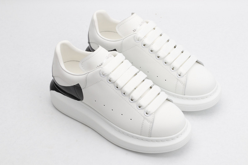 ALEXANDER MCQUEEN SNEAKER