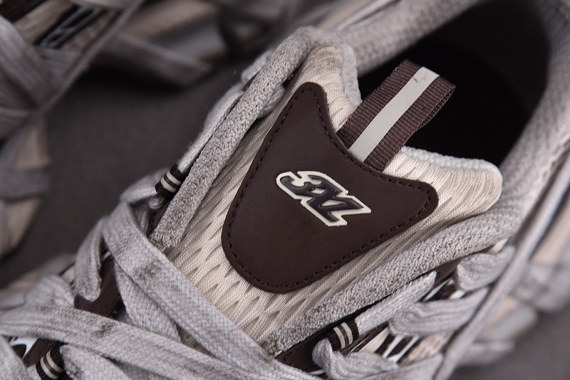 Ba*len*cia*ga 3xl extreme lace brown grey distress