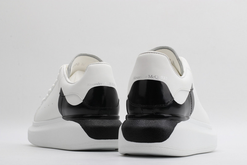 ALEXANDER MCQUEEN SNEAKER