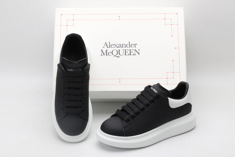 ALEXANDER MCQUEEN SNEAKER
