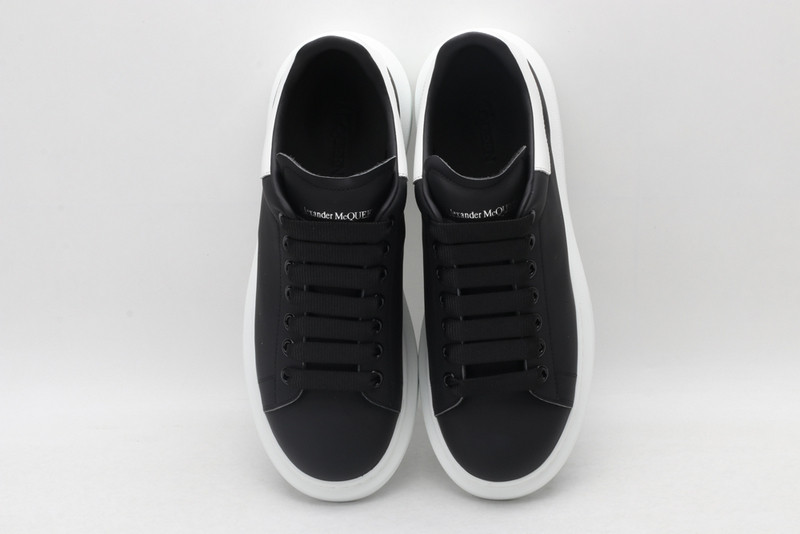 ALEXANDER MCQUEEN SNEAKER