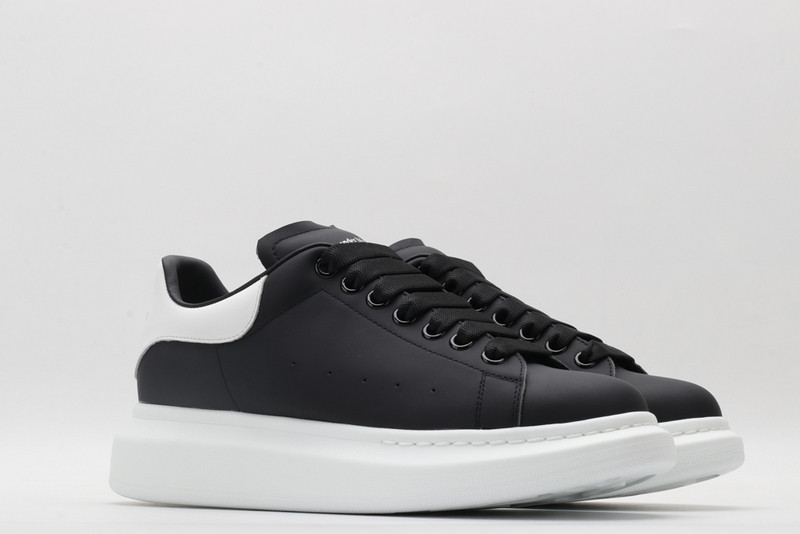 ALEXANDER MCQUEEN SNEAKER