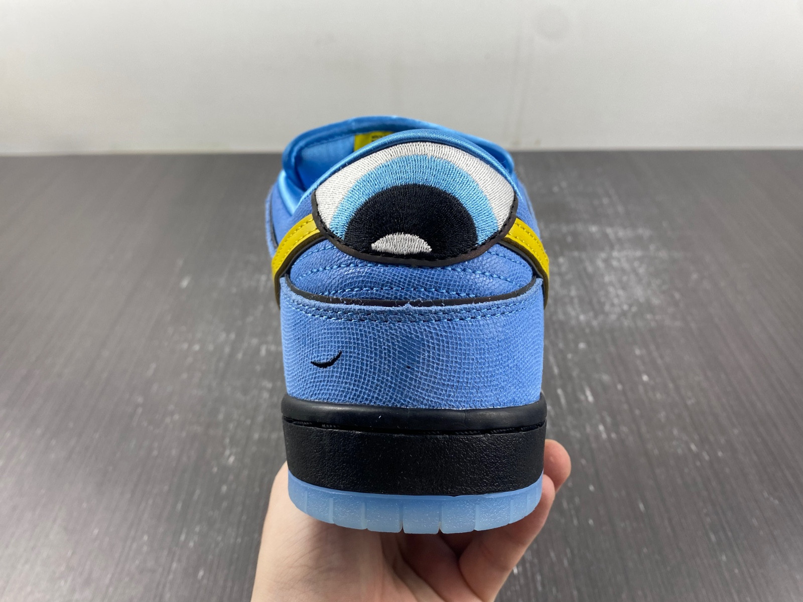 Nike THE POWERPUFF GIRLS X DUNK LOW PRO SB QS 