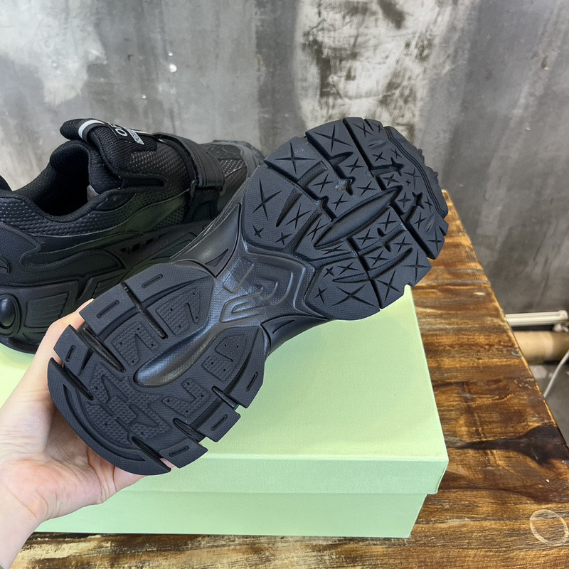 Glove Slip On in black