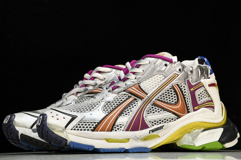 Ba*len*cia*ga runner 772774-w3rbw-9168 (it’s not the same as the previous one!)