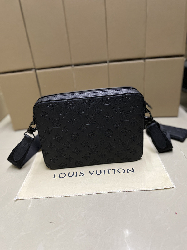 Louis Vuitton Trio Jm messenger