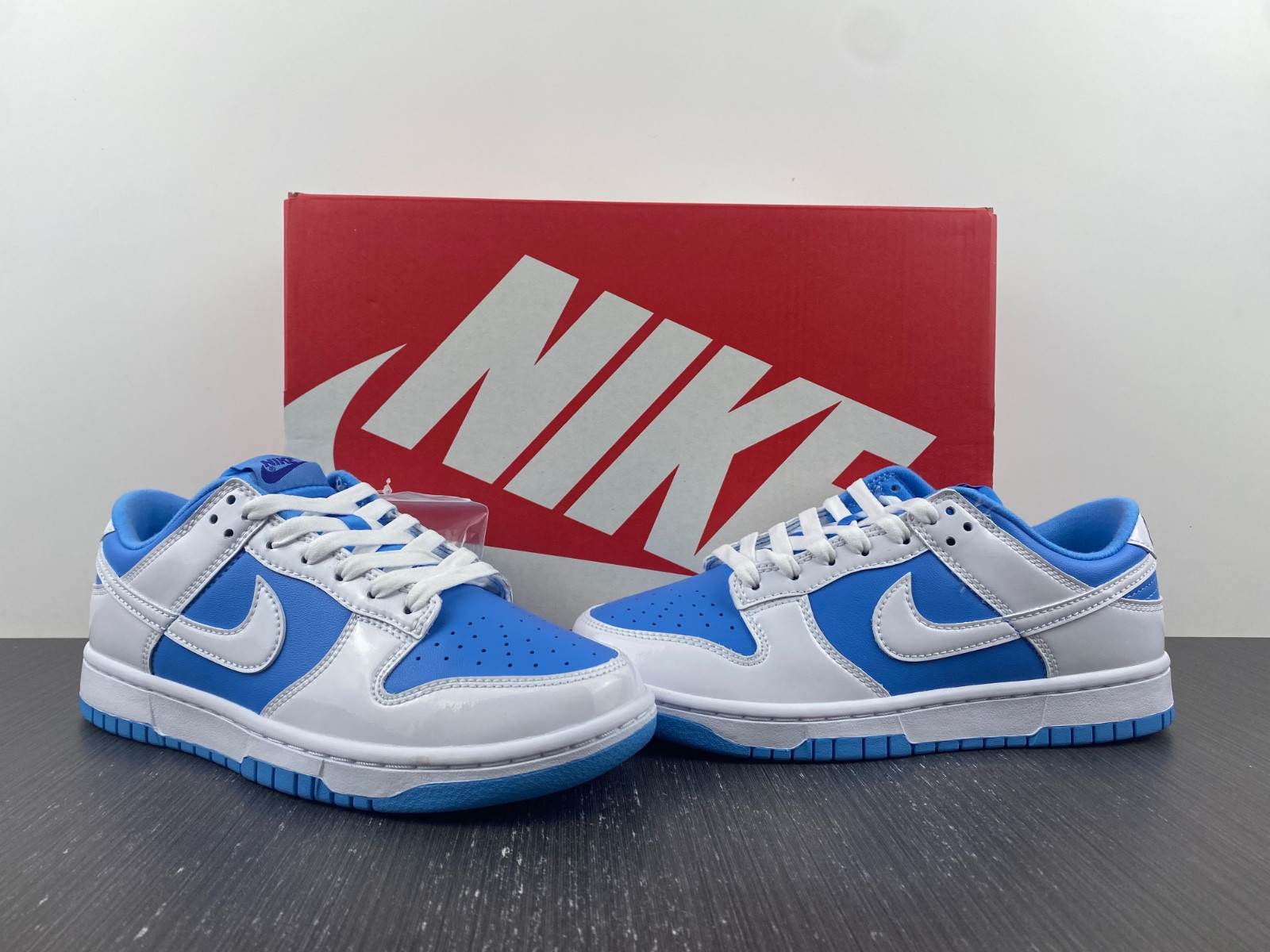 Nike Dunk Low Reverse UNC (W) DJ9955-101