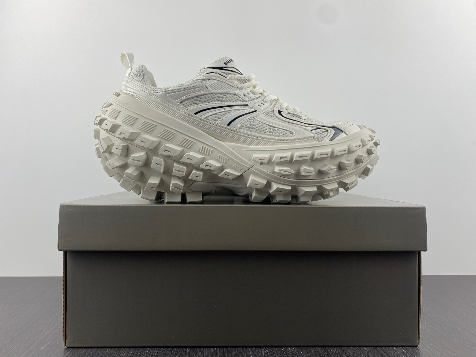 Ba*len*cia*ga bouncer chunky-sole sneakers