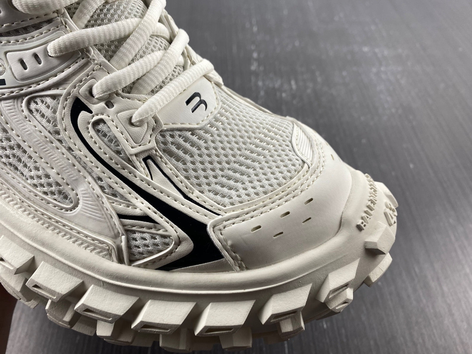 Ba*len*cia*ga bouncer chunky-sole sneakers