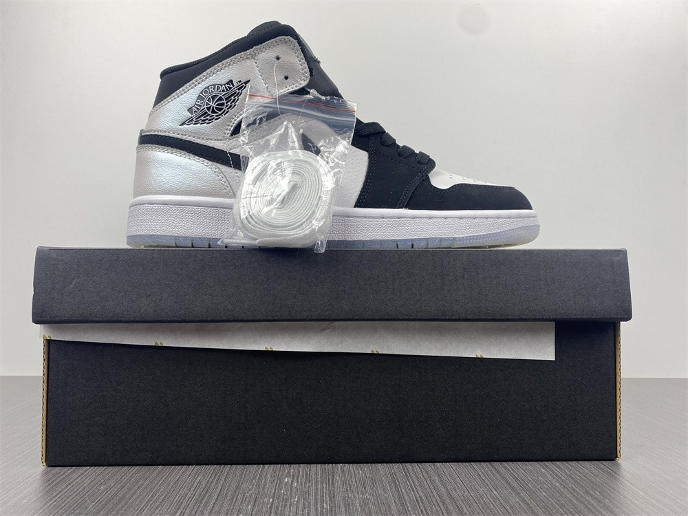 air jordan 1 mid “Di*m*nd shorts” dh6933-100
