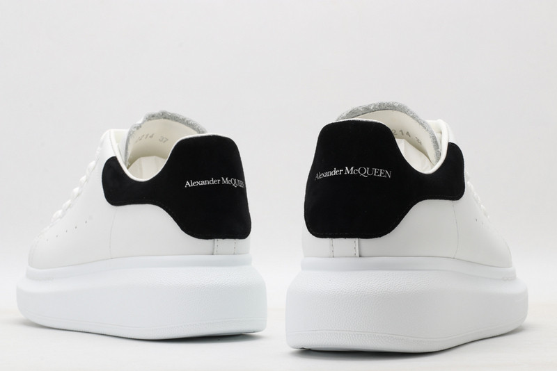 ALEXANDER MCQUEEN SNEAKER