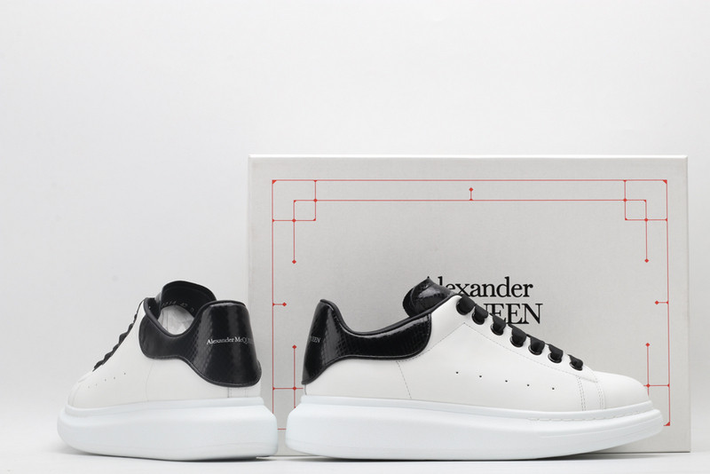 ALEXANDER MCQUEEN SNEAKER
