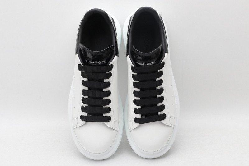 ALEXANDER MCQUEEN SNEAKER