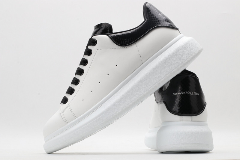ALEXANDER MCQUEEN SNEAKER
