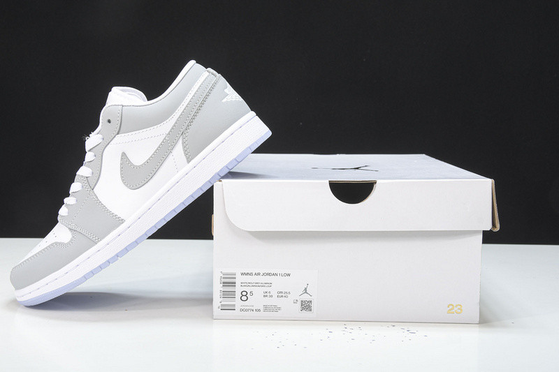 AIR JORDAN 1 LOW 