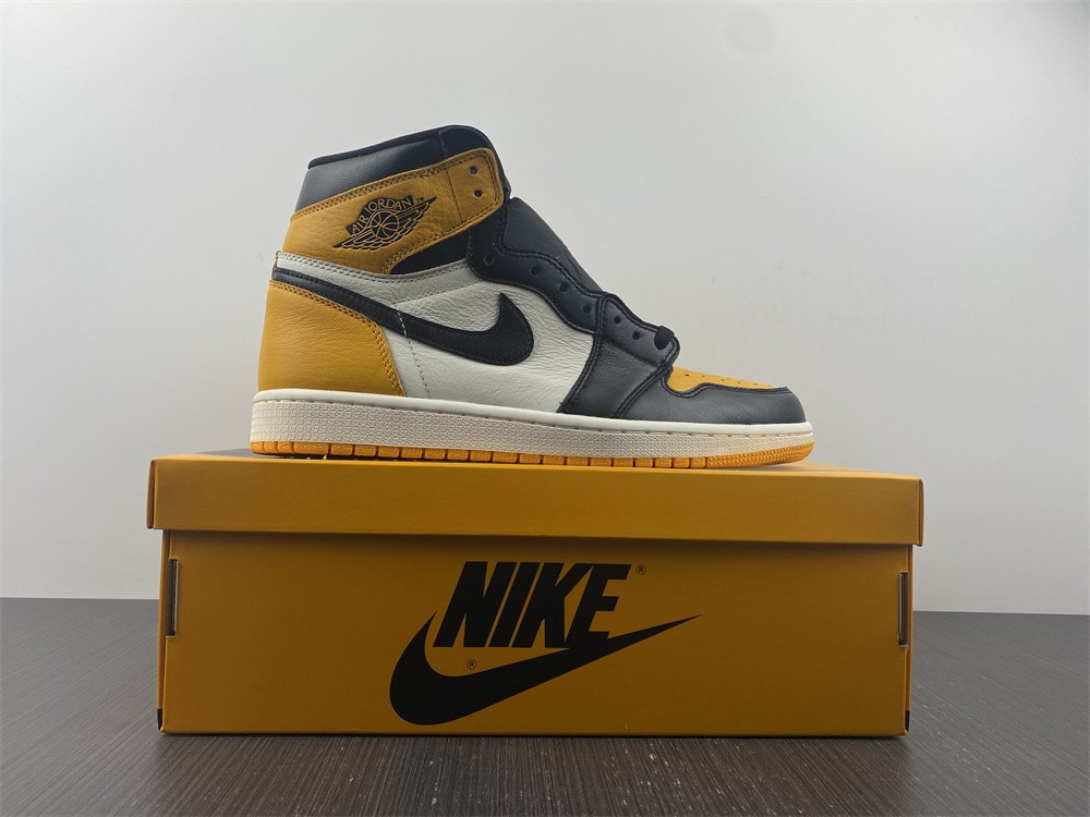 Air Jordan 1 High OG “Yellow Toe” 555088-711