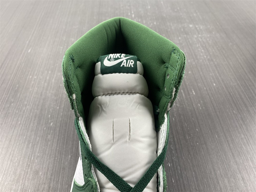 Air Jordan 1 High OG “Gorge Green” DZ5485-303